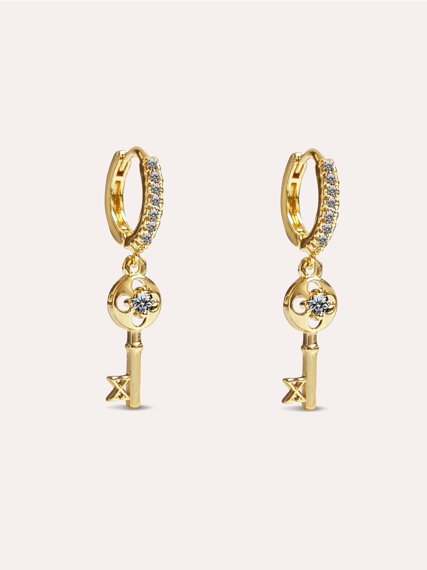 Aretes arracada llave zirconia baño de oro PUNTO JOYERIA