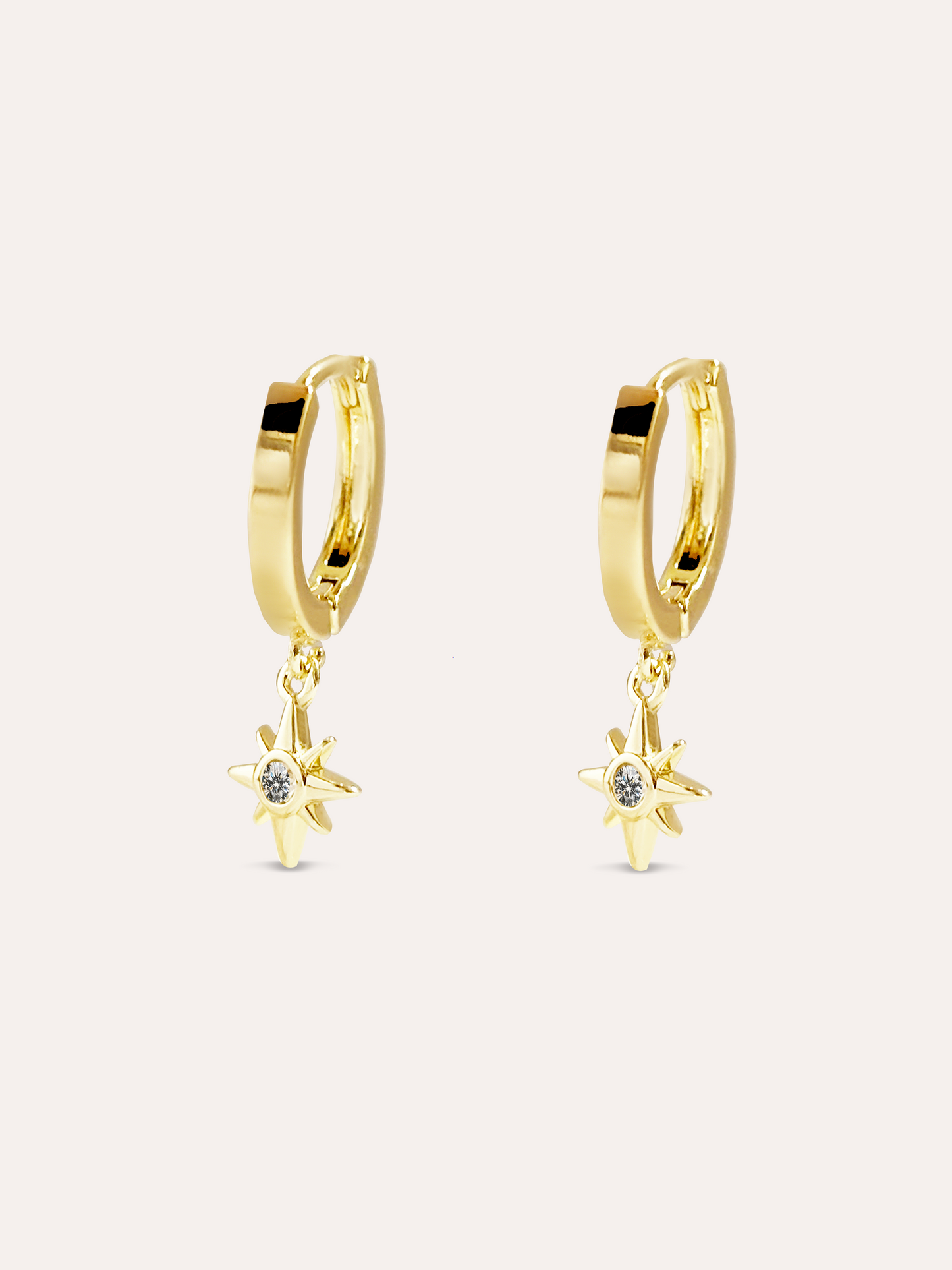 Aretes estrella baño de oro PUNTO JOYERIA