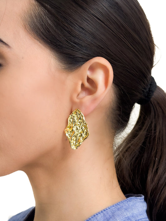 Aretes irregulares baño de oro PUNTO JOYERIA