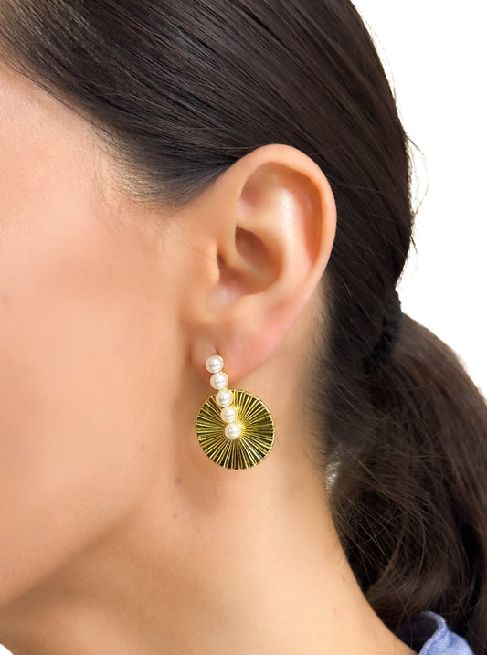 Aretes perlas baño de oro PUNTO JOYERIA