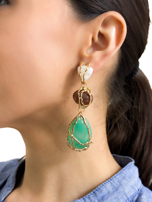 Aretes largos piedras naturales baño de oro PUNTO JOYERIA