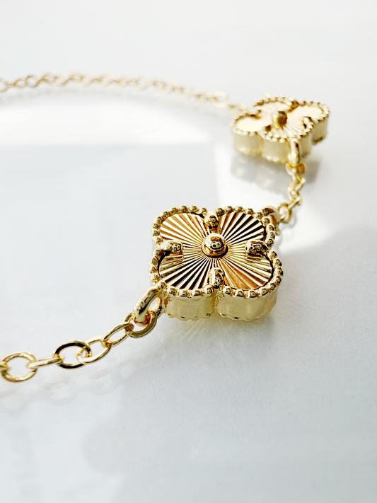 Pulsera treboles Baño de oro